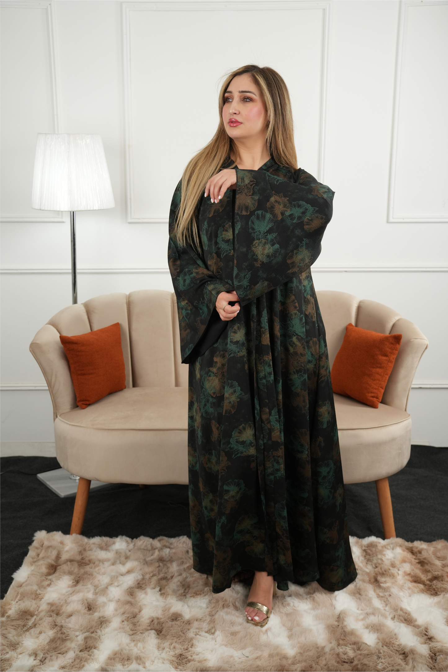 عباية أميرة الفاخرة بنقشة الورود – Élégance Collection