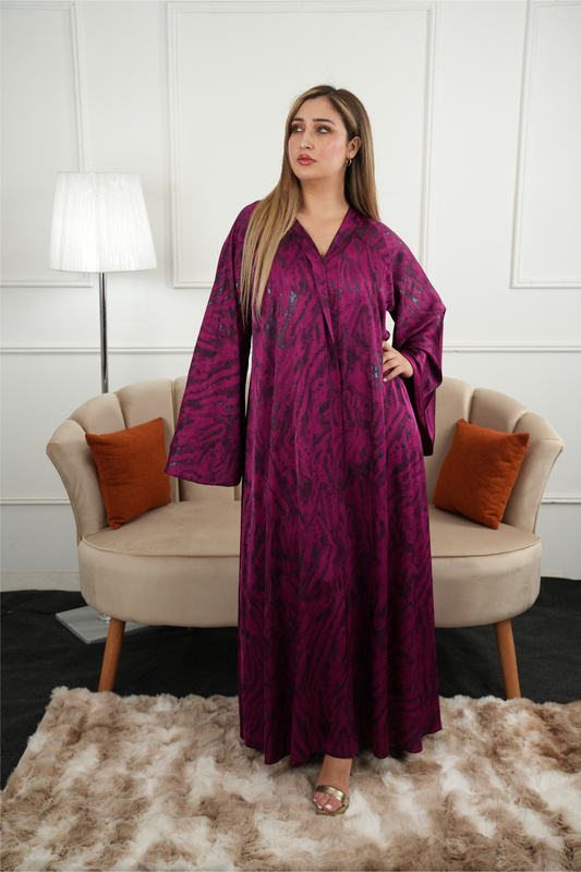 عباية أميرة الفاخرة بنقشة الورود – Élégance Collection
